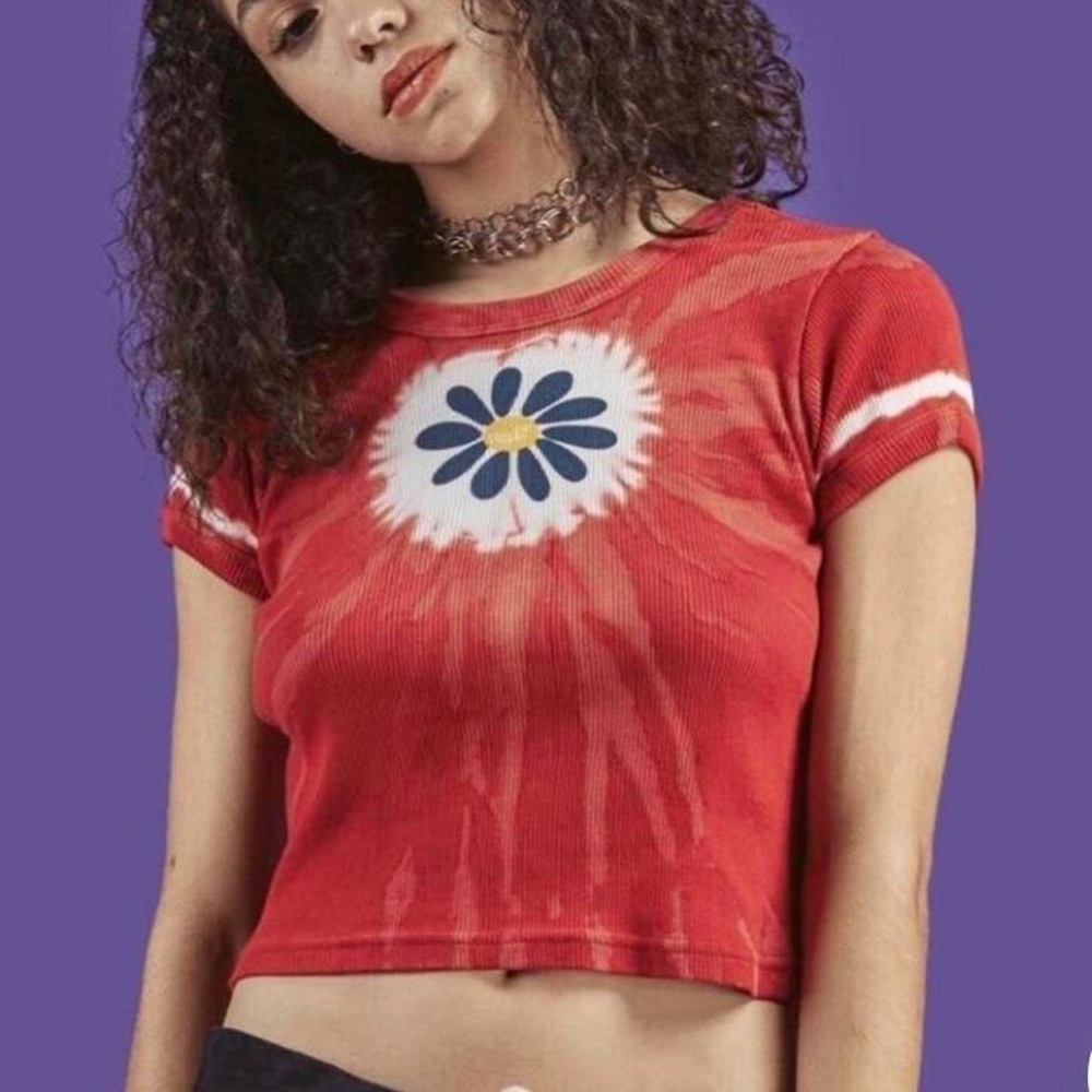 UNIF Flower tee
